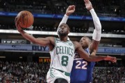 NBA湖人补时争议三分绝杀勇士终结五连胜登顶西部引热议