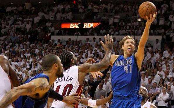 NBA,爱德华兹45分准绝杀尼克斯,森林狼加时逆转登顶东部